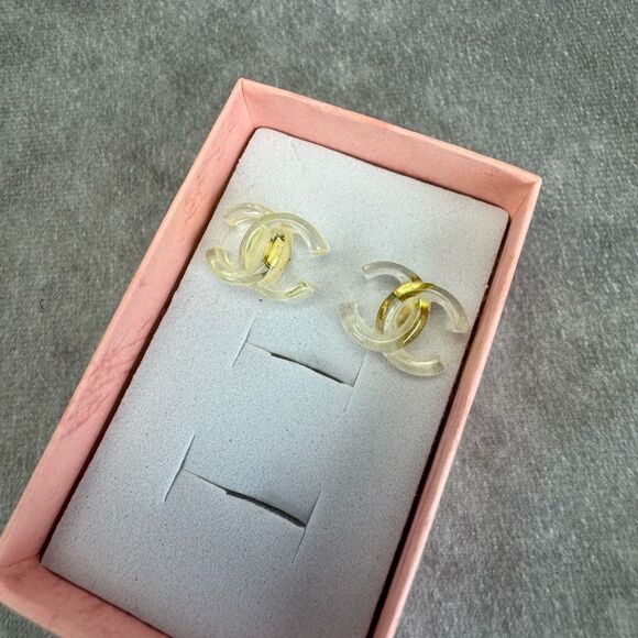 Chanel Transparent 2002 Interlocking CC Logo Earrings - Picture 5 of 10